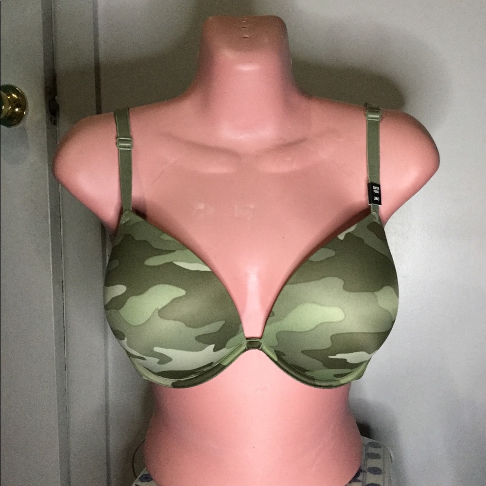 - Brand New VSPink Bra